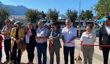 Kemer Halk Eğitim Merkezi'nden yıl sonu sergisi
