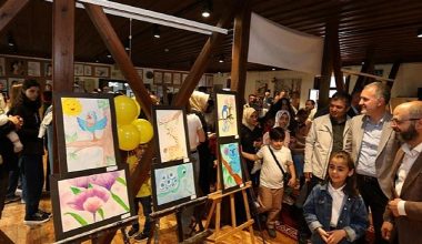 Küçük Ressamların Eserleri Görücüye Çıktı