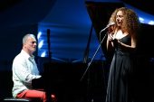 Ormanda caz müzikle keyifli gece