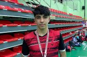 Osmangazili badmintoncudan altın madalya