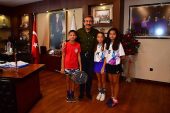 Türkiye ikincisi oldular Soner Çetin'e koştular