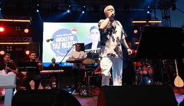 Cengiz Kurtoğlu, şarkılarıyla Karamürsel'i salladı