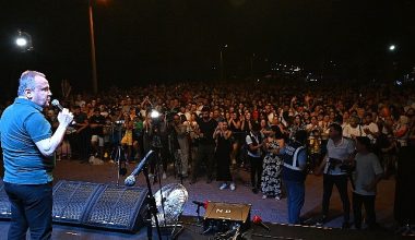 Çiftçi Kupası Futbol Turnuvası'nda kupa Başkan Böcek'ten