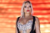 İstanbul Festivali'nde Süperstar Ajda Pekkan Rüzgarı
