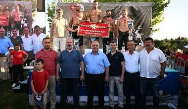 Kartepe'de Başpehlivan Zeybek
