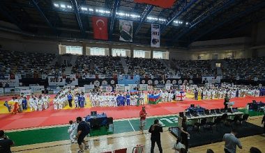 Madalyalar sahiplerini buldu