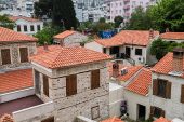 Narlıdere'nin ilk yerleşim yeri olan Yukarıköy'ün yaklaşık 3 yıldır süren restorasyon çalışmaları tamamlandı