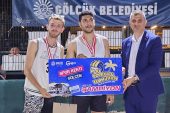 Plaj voleybolu turnuvası çekişmeli müsabakalar ile tamamlandı 