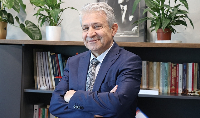 Prof. Dr. Yumuşhan Günay: “Sosyal medya paylaşımları diş estetiğine talebi artırdı"