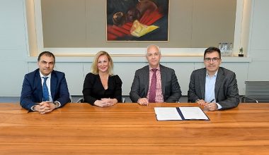 QNB Finansbank EBRD ile deprem bölgesi için 110 milyon dolarlık kredi anlaşması imzaladı QNB Finansbank EBRD ile deprem bölgesi için 110 milyon dolarlık kredi anlaşması imzaladı