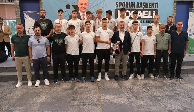 Sporun Başkenti Kocaeli'nin Başarılı Sporcuları Başkan Büyükakın ile buluştu