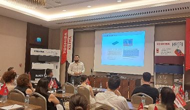 Türkiye'nin İlk Renk Değiştirebilen Ödüllü Kliması Toshiba Haori Antalyalı Mimarlar ile Buluştu