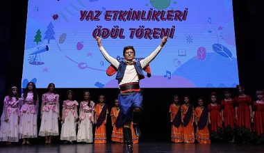 Bilgi Evleri'nde Ödül Dolu Yaz'a Veda