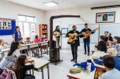 Çocukların ve Gençlerin Hayatında Müzikle Fark Yaratıyor: Onur Kahvecioğlu