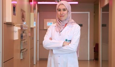 Depresyondaki kişinin yalnız kalmasına izin verilmemeli