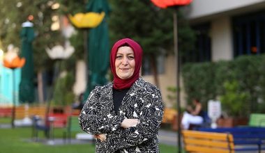 Dr. Öğr. Üyesi Fatma Turan: “Sağlıklı ilişkiler, yalnızlık duygusuyla baş edebilmek için önemli"