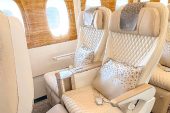 Emirates Premium Economy, ilk hizmet yılında kabin sınıfının ayrıcalıklarını deneyip keyfini çıkaran 160.000'den fazla yolcuyla göz kamaştırdı
