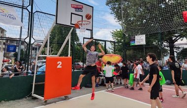 Gölcük sahilinde heyecan sırası sokak basketbolunda 