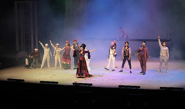 Harbiye Açık Hava'da 12. Gece rüzgarı esti