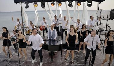 İzmir Büyükşehir Belediyesi'nden Ücretsiz Çim Konserleri!