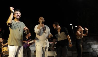 Kaleiçi sohbete ve müziğe doydu