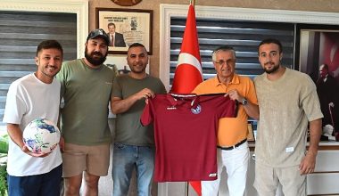 Kemer Belediyesi'nden ilçenin futbol takımlarına malzeme desteği