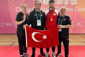 Kırık elle bronz madalya aldı