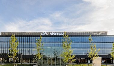 Şişecam Elektrikli Araçlara Özel Üreteceği Camlarla Temiz Geleceğe Katkı Sağlayacak