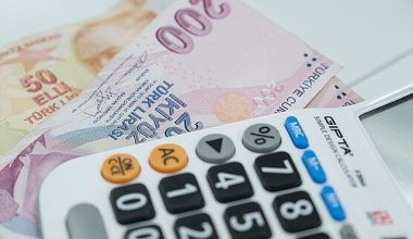 Ticari krediler enflasyon seviyesinde kaldı