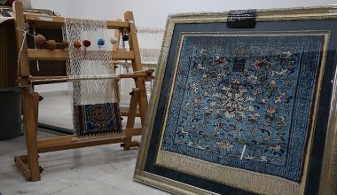 126 Bin düğümlük göz kamaştıran İpek Halı