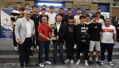 Amatör Futbolda Şampiyonlar Kupalarına Kavuştu