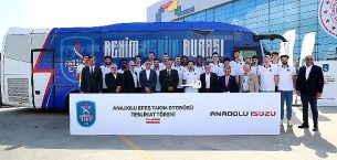 Anadolu Isuzu, Anadolu Efes'in Başarı Yolculuğuna Değer Katmaya Devam Ediyor