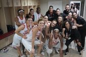 Antalya Büyükşehir Belediye Kadın Basketbol Takımı, Beşiktaş'ı Yenerek Liderliğe Yükseldi