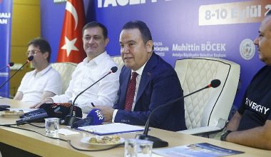 Başkan Böcek'den 671. Tarihi Elmalı Güreşleri'ne davet