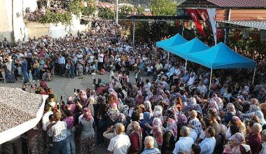 Bayındır Lütuflar İncir Festivali Pazar Günü 2. Kez Yapıldı
