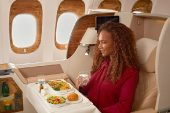 Emirates, Uçak İçi Yemek Ön Sipariş Hizmetini Avrupa Genelinde Genişletiyor