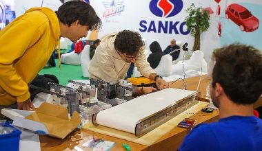 Geleceğin Girişimcileri için TEKNOFEST İzmir Heyecanı Başlıyor Geleceğin Girişimcileri için TEKNOFEST İzmir Heyecanı Başlıyor