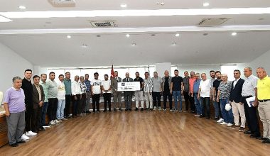 Karabağlar Belediyesinden Amatör Spor Kulüplerine Büyük Destek