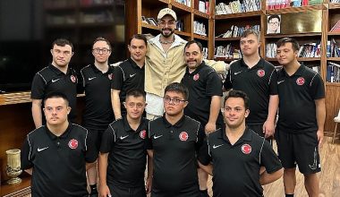 Rapçi SEFO, TFF Ödül Töreninin Ardından Genç Sporculara Moral Verdi