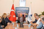 “Sanayinin gelişmesi için yeni alanlar yaratmaya çalışıyoruz"