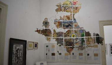 Türkiye'nin ilk Kâğıt ve Kitap Müzesi binden fazla eseri ziyaretçileriyle buluşturuyor Türkiye'nin ilk Kâğıt ve Kitap Müzesi binden fazla eseri ziyaretçileriyle buluşturuyor