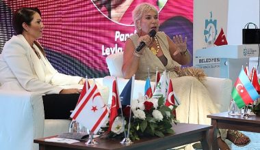 Ünlü iş kadınları başarının formülünü Kocaeli'de anlattı