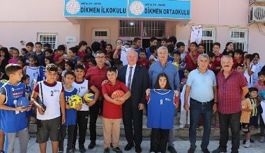 Antalya Büyükşehir'den Serik Dikmen İlkokulu'na spor malzemesi desteği
