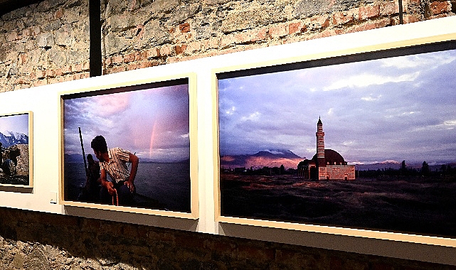 Ara Güler Arşivinden 'Renkli Anadolu' Sergisi Ziyarete Açıldı