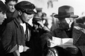 Atatürk'ün az bilinen fotoğraflarından oluşan “CUMHURİYETİN 100'ü" Sergisi Memorial Bahçelievler'de…