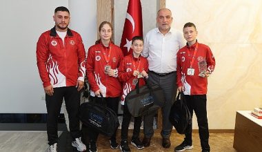 Başkan Sandıkçı Dünya Şampiyonu Sporcuyu Ağırladı