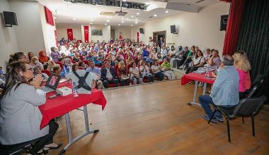 Bayraklı'da sağlık semineri
