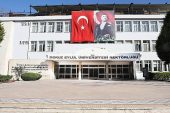 DEÜ ÖĞRENCİLERİ CUMHURİYET İÇİN YÜRÜYECEK