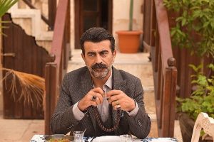 Dram ağırlıklı rollerde oynayan Erkan Bektaş bu kez komedi de