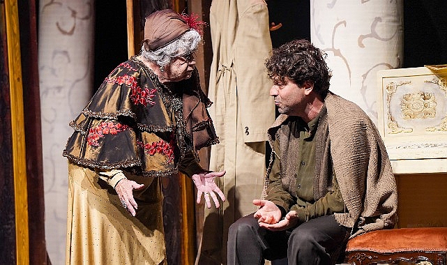 Gaziemir'de Sezon “Veda" Oyunuyla Açıldı